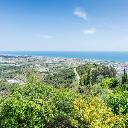 Homeholidaysrentals Sils Ii Pineda de Mar