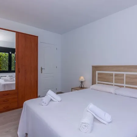 Homeholidaysrentals Sils Ii Apartman Pineda de Mar