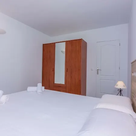 Homeholidaysrentals Sils Ii Apartman Pineda de Mar